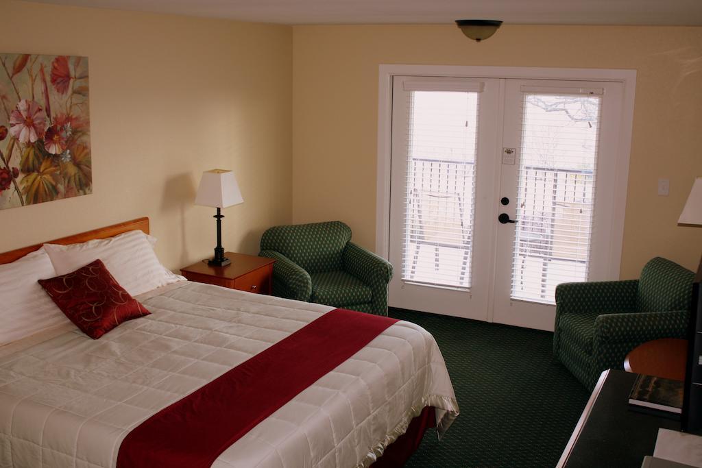 Whitney Mountain Lodge Lost Bridge Village Номер фото